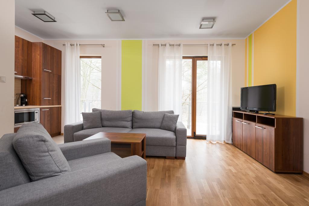 Apartamenty Sun & Snow Villa Cztery Pory Roku - Basen Sezonowy, Sauna, Blisko Lasu, Blisko Plazy, Plac Zabaw Jastrzebia Gora Quarto foto